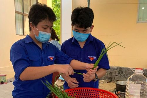 Quảng Ngãi: Những tình nguyện viên 'đặc biệt' ở khu cách ly