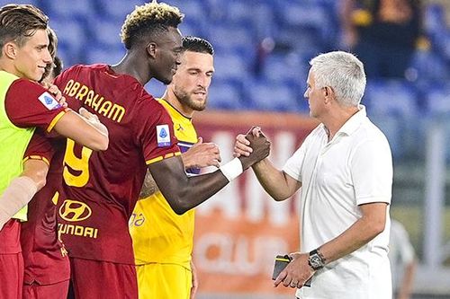 AS Roma: Mourinho tái xuất hoàn hảo