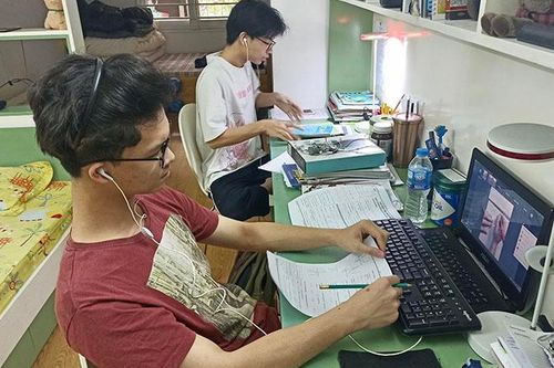 Bộn bề trước năm học mới