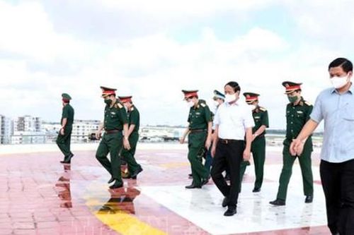 Phó Thủ tướng Lê Văn Thành thăm Bệnh viện Quân y 175