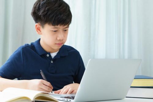 Trung Quốc: Công ty công nghệ giáo dục xoay xở trước chính sách mới