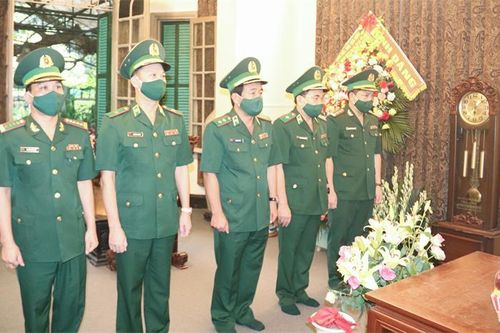 Đảng ủy, Bộ Tư lệnh BĐBP dâng hương tưởng niệm Đại tướng Võ Nguyên Giáp
