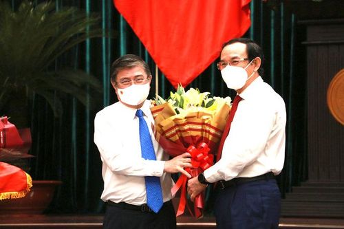 Chính thức miễn nhiệm chức Chủ tịch UBND TP. HCM đối với ông Nguyễn Thành Phong