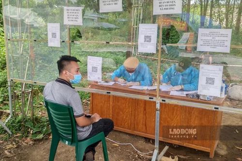 Yên Bái: Phát hiện lái xe 7 chỗ chở người từ vùng dịch về