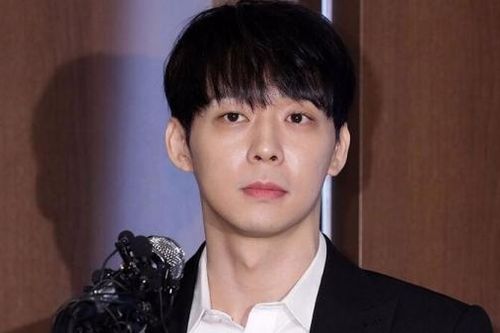 Park Yoochun bị tố dụ dỗ fangirl