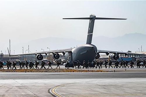 Các nước tiếp tục đẩy nhanh hoạt động sơ tán khỏi Afghanistan