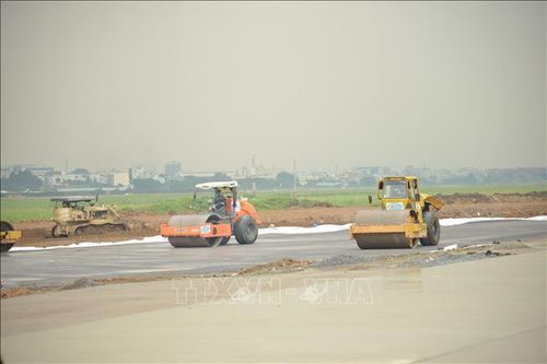 Đề xuất thi công trở lại dự án nâng cấp đường băng sân bay Tân Sơn Nhất