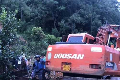 Tuyên Quang: Sạt lở đất kinh hoàng, 3 cháu nhỏ tử vong thương tâm
