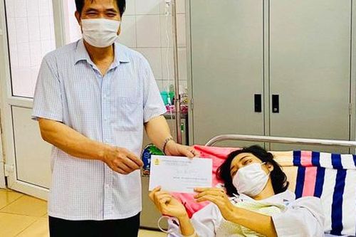 Nữ bác sĩ bị chấn thương sọ não sau khi đi lấy mẫu xét nghiệm