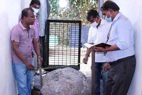 Nhóm người đào giếng ở Sri Lanka thấy tảng đá lạ, không ngờ nó có giá hàng nghìn tỷ đồng
