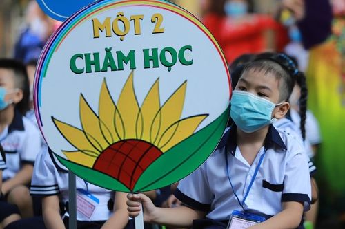 9 tỉnh, thành lùi lịch tựu trường