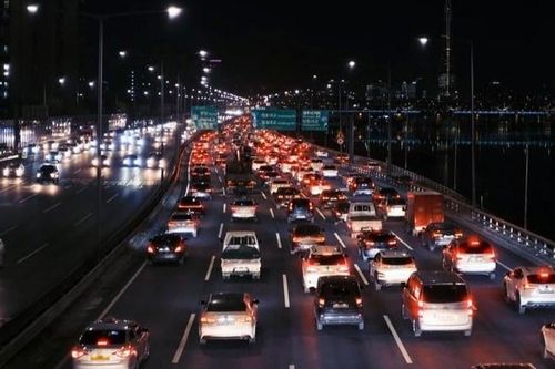 Bị bỏ tù 9 lần vì ra đường chặn đầu xe
