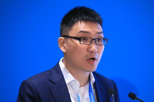 Các tập đoàn lớn ở Trung Quốc từ bỏ lợi nhuận để 'né đòn' của Bắc Kinh
