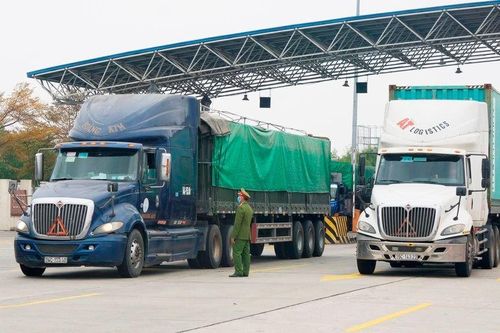 Hướng dẫn vận tải bằng ô tô trong thời gian phòng, chống COVID-19