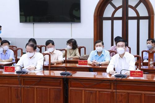 'Triệu phần quà đại đoàn kết' tiếp sức đồng bào miền nam