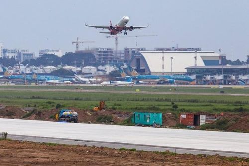 Cho phép thi công trở lại dự án nâng cấp đường băng sân bay Tân Sơn Nhất