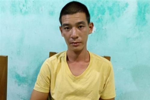 Tạm giữ nam thanh niên đập phá xe ô tô, cầm dao đe dọa công an