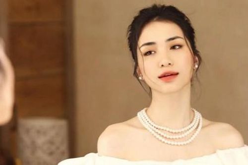 Hòa Minzy đáp trả fan khi bị nói vẫn sân si, chưa trưởng thành
