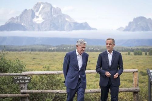 Nâng hay hạ lãi suất: Chủ tịch Fed Jerome Powell và thế tiến thoái lưỡng nan trước thềm sự kiện Jack
