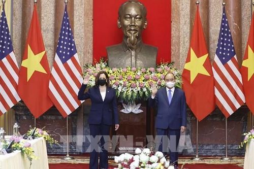 Chủ tịch nước Nguyễn Xuân Phúc tiếp Phó Tổng thống Hoa Kỳ Kamala Harris