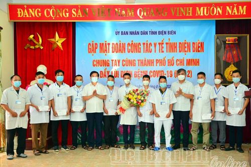Điện Biên tăng cường thêm 22 cán bộ y tế chi viện TP. Hồ Chí Minh chống dịch