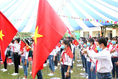 Tổ chức khai giảng năm học mới và dạy học đảm bảo phòng, chống dịch bệnh COVID-19
