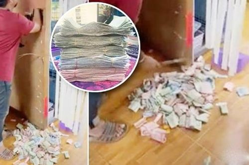 Phát hiện 'quỹ đen', vợ bắt chồng đục tường moi tiền nộp, quay clip đăng Tiktok