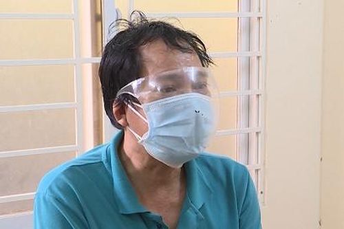 Khởi tố 3 người trong đường dây sản xuất thuốc giả điều trị Covid-19