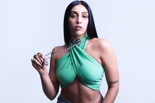 Con gái Madonna làm mẫu cho Swarovski