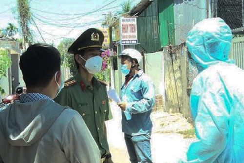 Hai tài xế mắc Covid-19 từng 'vui vẻ' với gái bán dâm