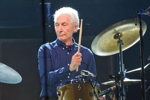 Vĩnh biệt tay trống của Rolling Stones: Charlie Watts - hòn đá ngừng lăn ở tuổi 80