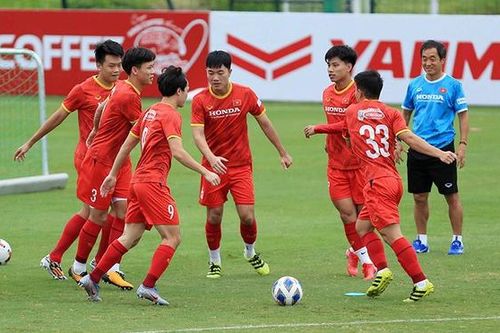 Bóng đá Việt Nam hôm nay: Xuân Trường ghi bàn trong trận đấu tập với U22