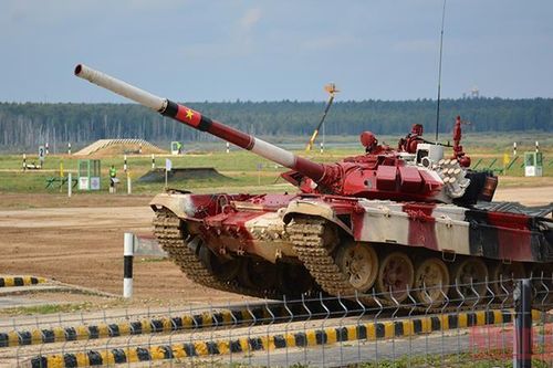 Kíp xe số 2 bình tĩnh hoàn thành phần thi dù khởi đầu không thuận lợi