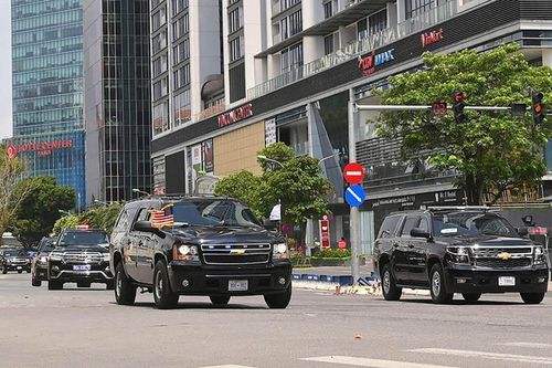 Suburban 'siêu đặc nhiệm' hộ tống Phó Tổng thống Mỹ tại Việt Nam