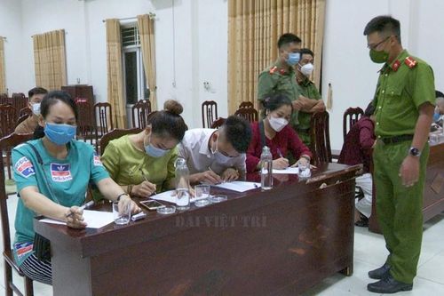 Phú Thọ: Tụ tập hầu đồng giữa mùa dịch, 20 người bị phạt gần 150 triệu đồng