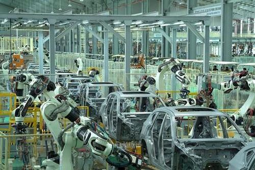 'Giảm 50% lệ phí trước bạ cho ô tô nội là cần thiết'