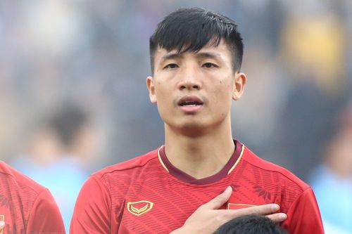 Bùi Tiến Dũng chấn thương, hàng thủ tuyển Việt Nam khủng hoảng nặng