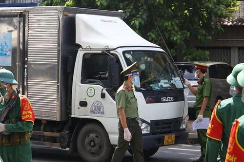 Quay cuồng vì giấy đi đường, 7 hiệp hội cùng kêu cứu Thủ tướng