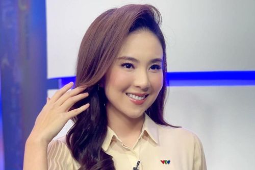 MC VTV Mai Ngọc tiết lộ điều bất ngờ khi lên sóng: Đi làm 9 năm, trang phục chưa bao giờ trùng lặp