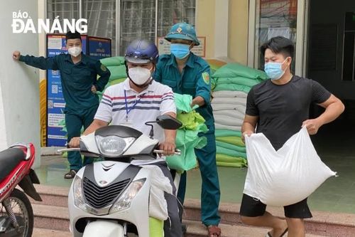 Tăng điểm cung ứng, từng bước mở lại chợ