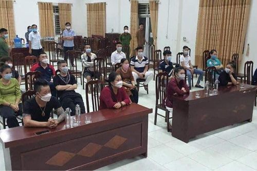 Thành phố Việt Trì: Xử phạt 20 người tụ tập hầu đồng bất chấp quy định phòng, chống dịch