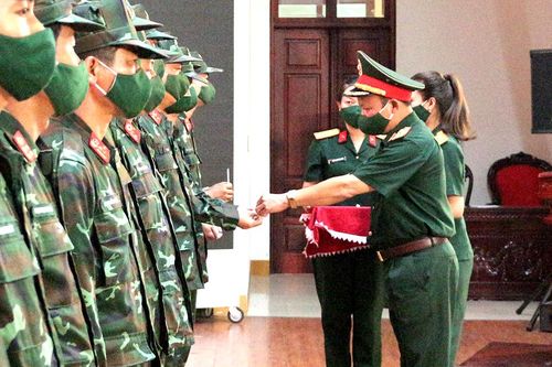 Lực lượng vũ trang Quân khu 2 tăng cường vào Bình Dương hỗ trợ chống dịch COVID-19