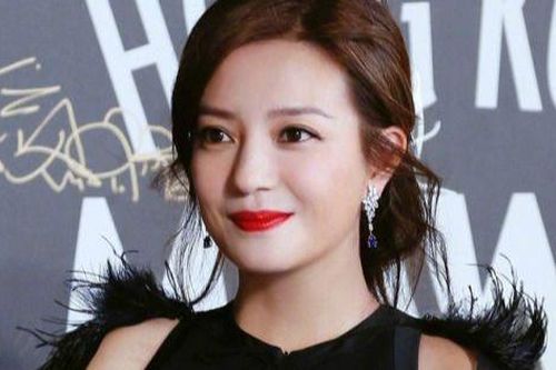 Trước khi bị 'phong sát ngầm', 'Én Nhỏ' Triệu Vy sở hữu khối tài sản khủng cỡ nào?