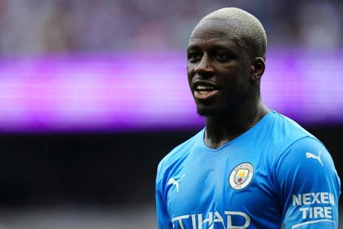 Hậu vệ Man City bị bắt vì 4 vụ hiếp dâm