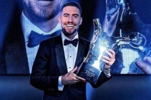 Chelsea bội thu danh hiệu cá nhân của UEFA