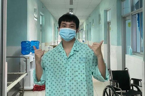 F0 ở TP.HCM nhảy breaking bên giường bệnh