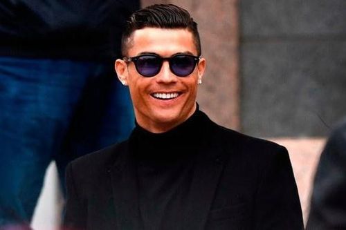 Ronaldo bực tức với siêu cò Mendes