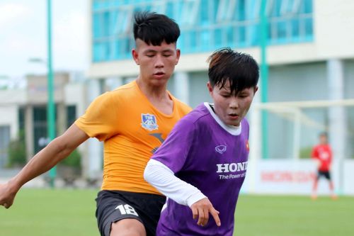 Tuyển nữ Việt Nam thua 0-6 trước U15 futsal