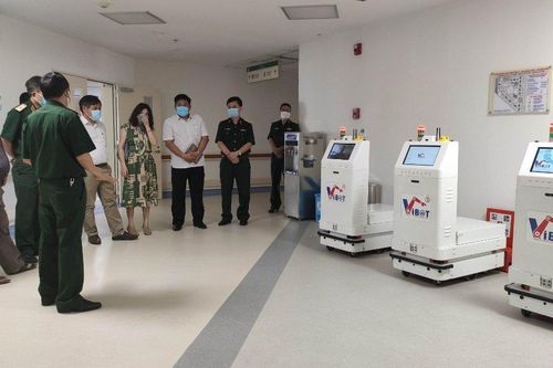 Robot VIBOT do Việt Nam phát triển hỗ trợ đắc lực phòng, chống Covid-19