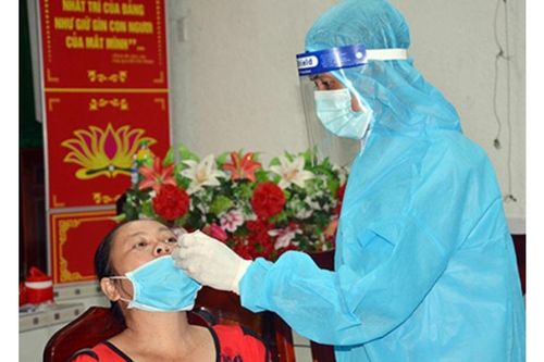 Những thầy, cô giáo xung phong lên tuyến đầu chống dịch